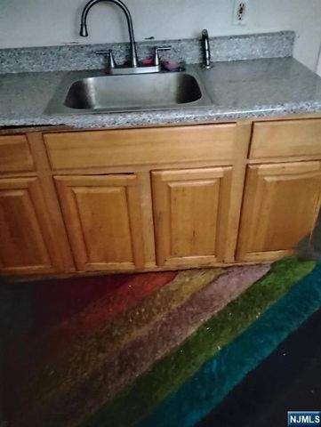 69 Hobson Street, Newark, NJ 07112
