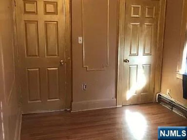 69 Hobson Street, Newark, NJ 07112