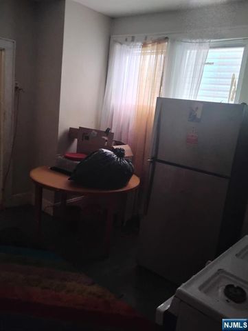 69 Hobson Street, Newark, NJ 07112