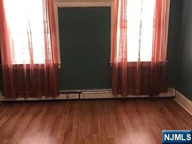69 Hobson Street, Newark, NJ 07112