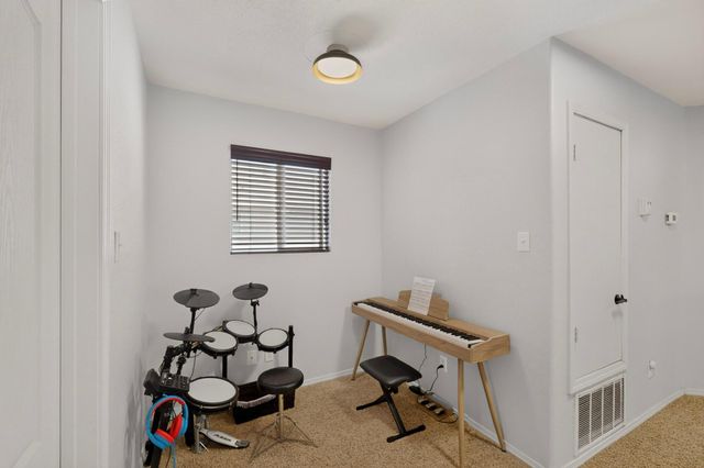 9609 Carson Mesa Drive NW, Albuquerque, NM 87114