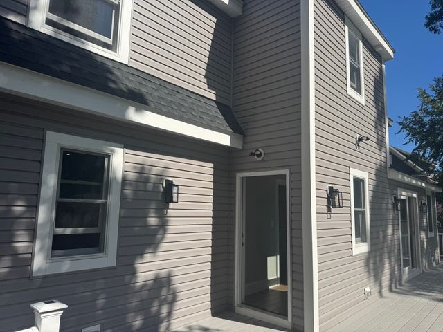 12 Bronx Rd, Boston, MA 02132