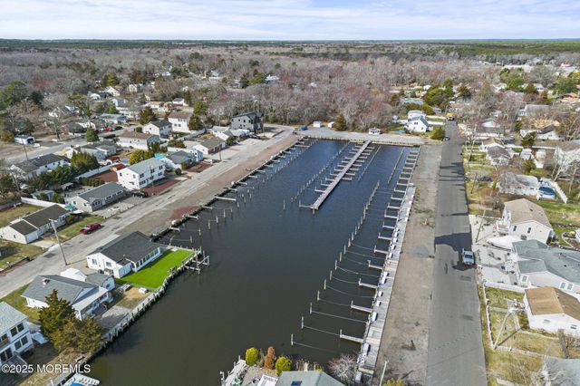 76 Oregon, Waretown, NJ 08758