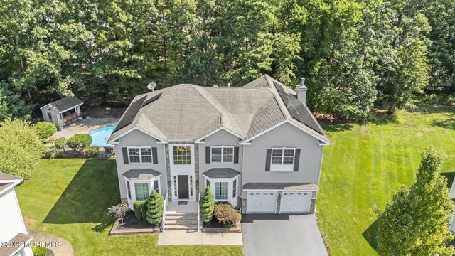 16 Angel Court, Howell, NJ 07731