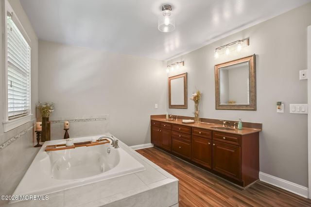 16 Angel Court, Howell, NJ 07731