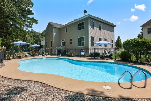 16 Angel Court, Howell, NJ 07731