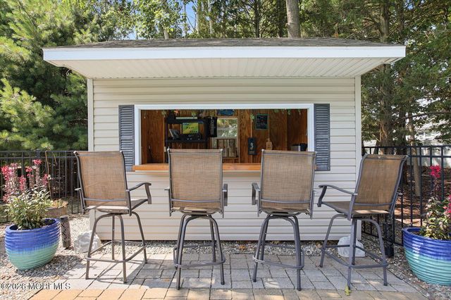 16 Angel Court, Howell, NJ 07731