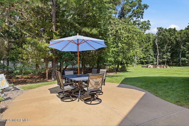 16 Angel Court, Howell, NJ 07731