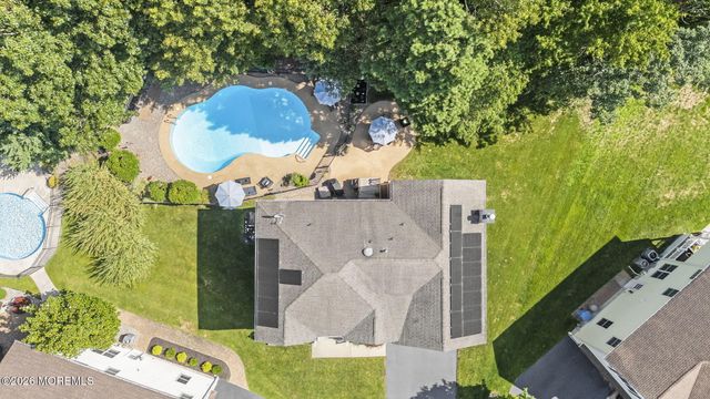 16 Angel Court, Howell, NJ 07731