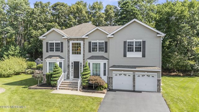 16 Angel Court, Howell, NJ 07731
