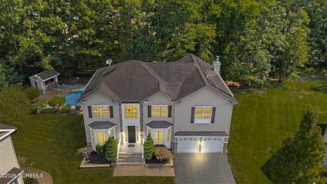 16 Angel Court, Howell, NJ 07731
