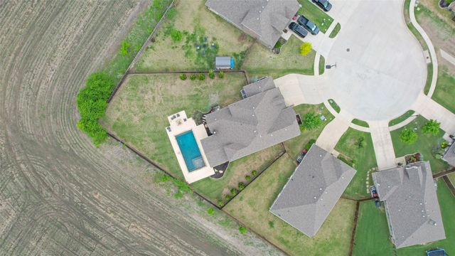 1916 Peggys Cove, Van Alstyne, TX 75495