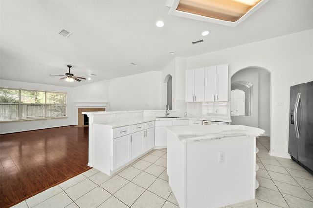 83 Hidden Meadow Drive, The Woodlands, TX 77382