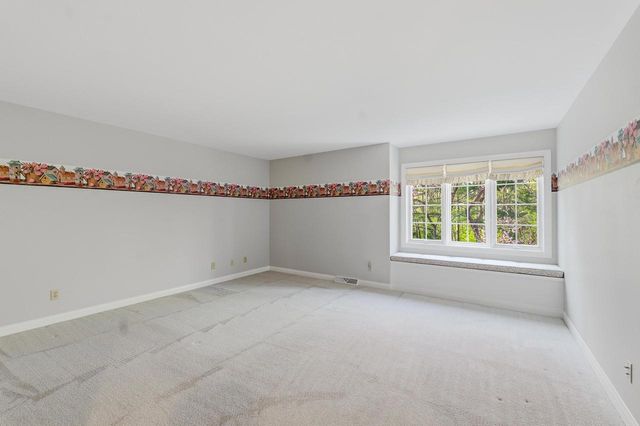 384 Ledgewood DRIVE, Fond Du Lac, WI 54937