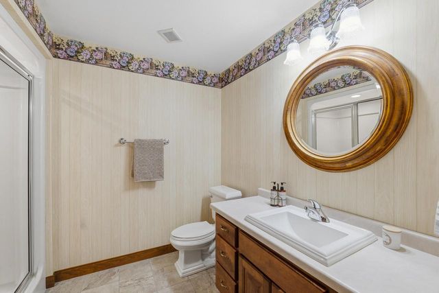 384 Ledgewood DRIVE, Fond Du Lac, WI 54937