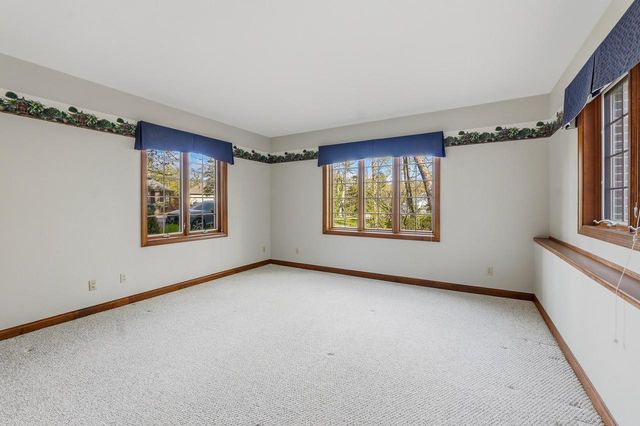 384 Ledgewood DRIVE, Fond Du Lac, WI 54937