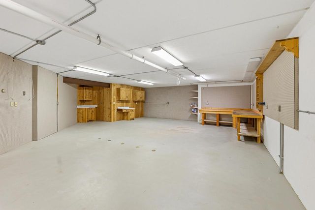 384 Ledgewood DRIVE, Fond Du Lac, WI 54937