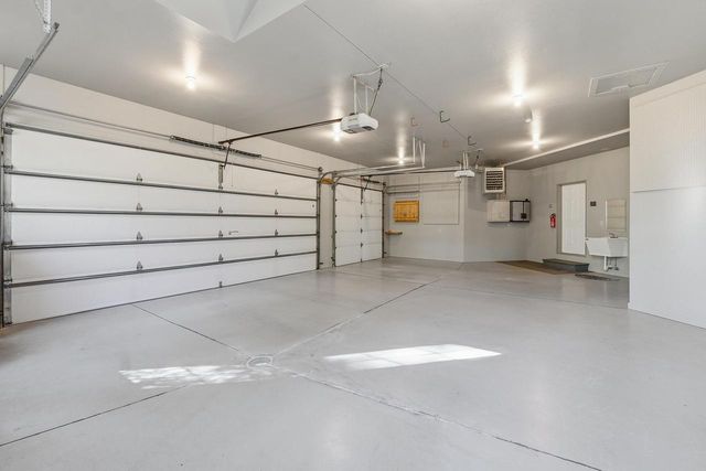 384 Ledgewood DRIVE, Fond Du Lac, WI 54937