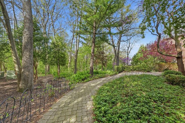 384 Ledgewood DRIVE, Fond Du Lac, WI 54937