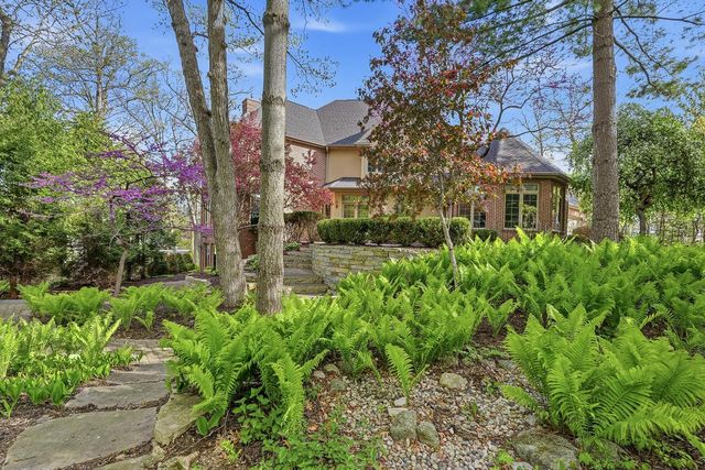 384 Ledgewood DRIVE, Fond Du Lac, WI 54937
