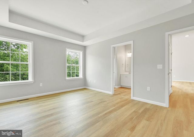 8 LANTERN CT, Carlisle, PA 17013