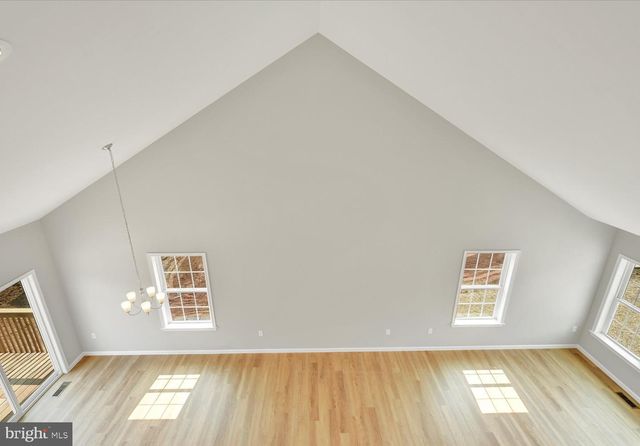 8 LANTERN CT, Carlisle, PA 17013