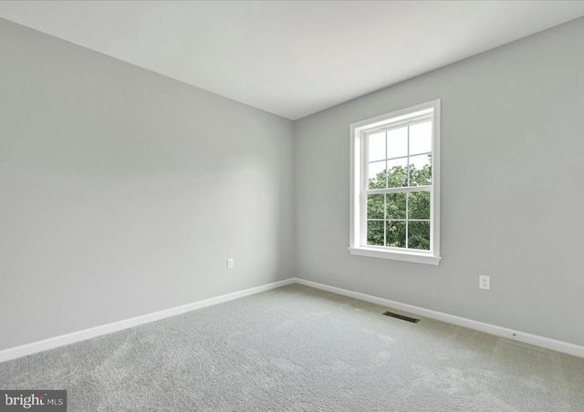 8 LANTERN CT, Carlisle, PA 17013
