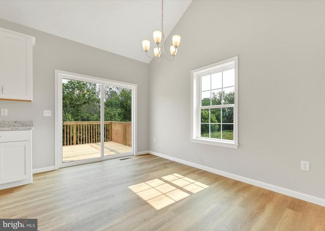 8 LANTERN CT, Carlisle, PA 17013
