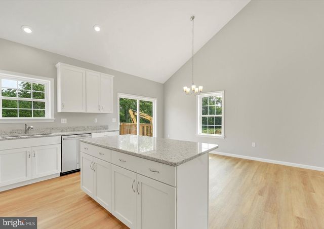 8 LANTERN CT, Carlisle, PA 17013