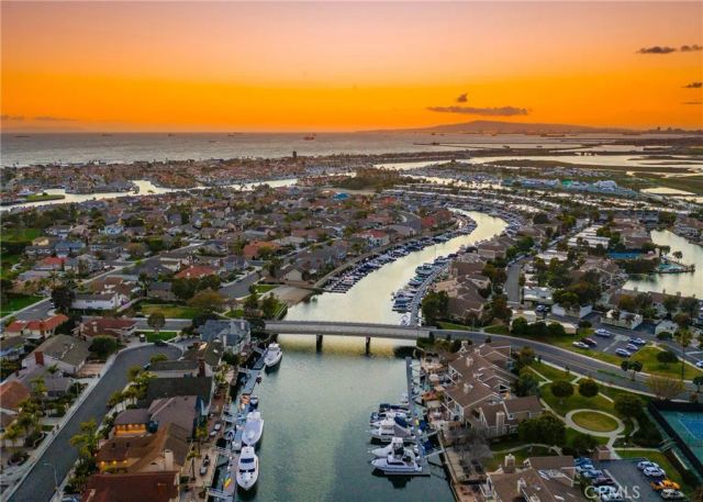 16895 Airport 107, Huntington Beach, CA 92649