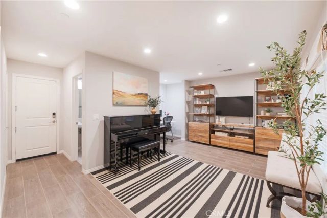 16895 Airport 107, Huntington Beach, CA 92649