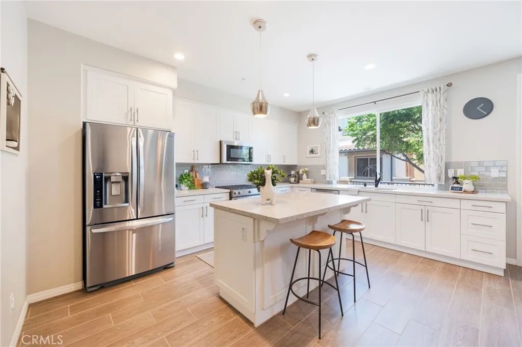 16895 Airport 107, Huntington Beach, CA 92649
