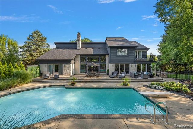4884 Cider Hill Drive, Rochester, MI 48306