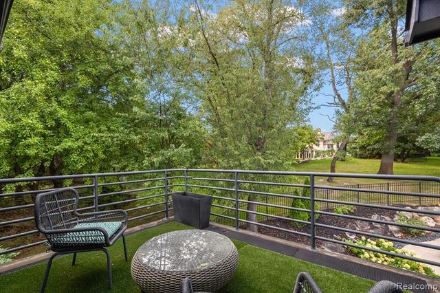 4884 Cider Hill Drive, Rochester, MI 48306