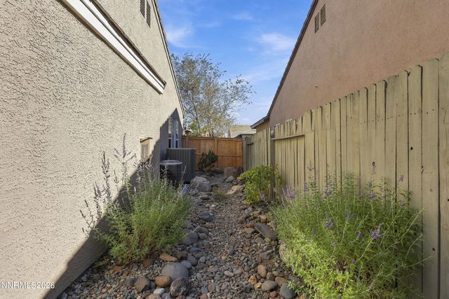 1652 Broadstone Way, Reno, NV 89521