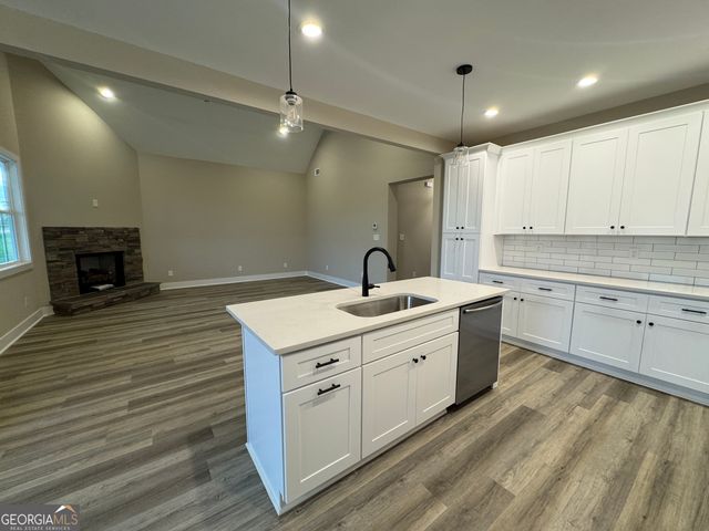 100 Melville Brown Road, Williamson, GA 30292