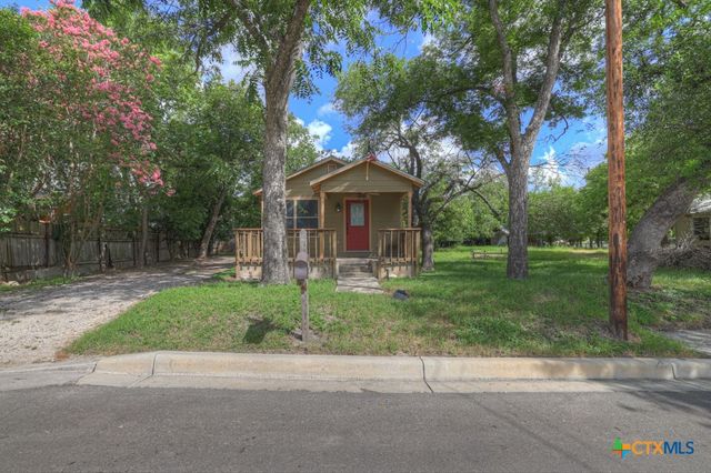 1630 Katy Street, New Braunfels, TX 78130
