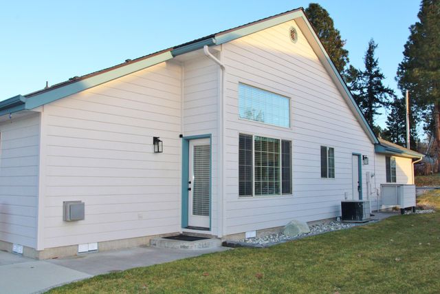 945 Hanks Street, Klamath Falls, OR 97601