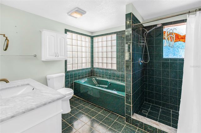 7740 40TH TERRACE N, St Petersburg, FL 33709