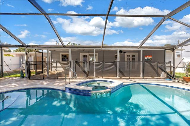 7740 40TH TERRACE N, St Petersburg, FL 33709