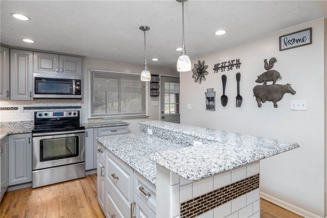 137 Hornhead Rd, Mt Pleasant Twp, PA 15057