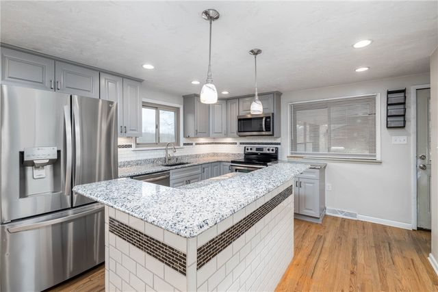 137 Hornhead Rd, Mt Pleasant Twp, PA 15057