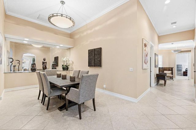 120 Palm Bay Drive C, Palm Beach Gardens, FL 33418