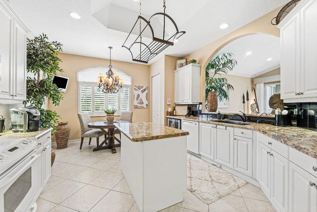 120 Palm Bay Drive C, Palm Beach Gardens, FL 33418