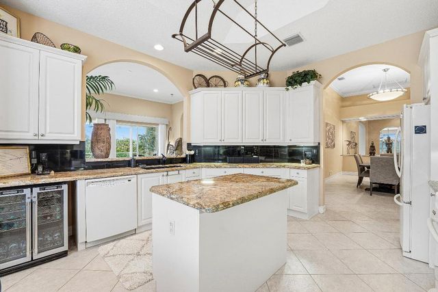 120 Palm Bay Drive C, Palm Beach Gardens, FL 33418