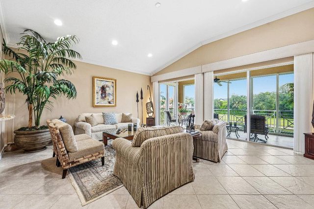 120 Palm Bay Drive C, Palm Beach Gardens, FL 33418