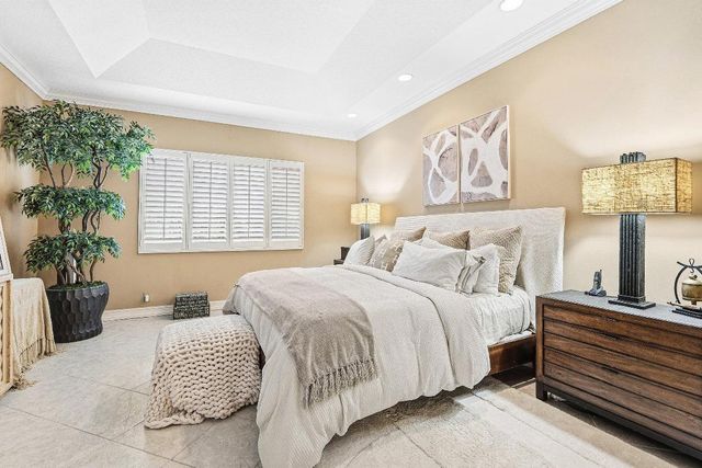 120 Palm Bay Drive C, Palm Beach Gardens, FL 33418