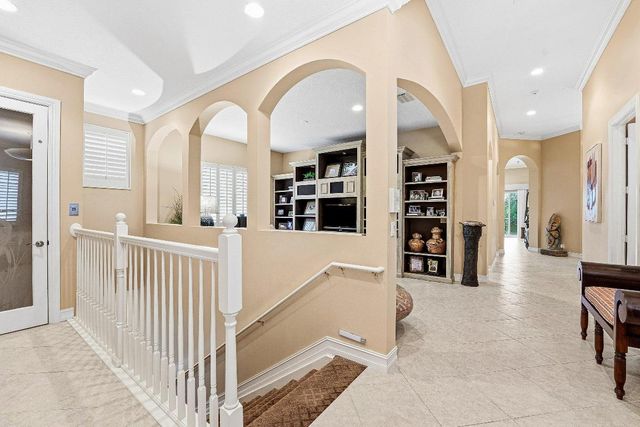 120 Palm Bay Drive C, Palm Beach Gardens, FL 33418