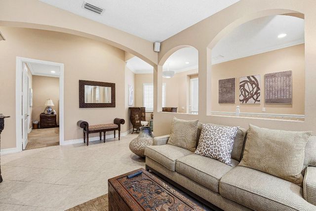 120 Palm Bay Drive C, Palm Beach Gardens, FL 33418