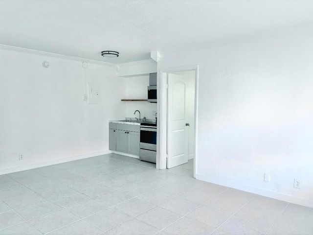 531 S C Street 1, Lake Worth Beach, FL 33460